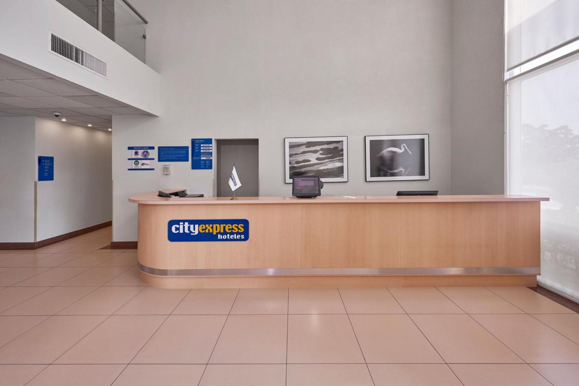 City Express By Marriott Culiacán Εξωτερικό φωτογραφία